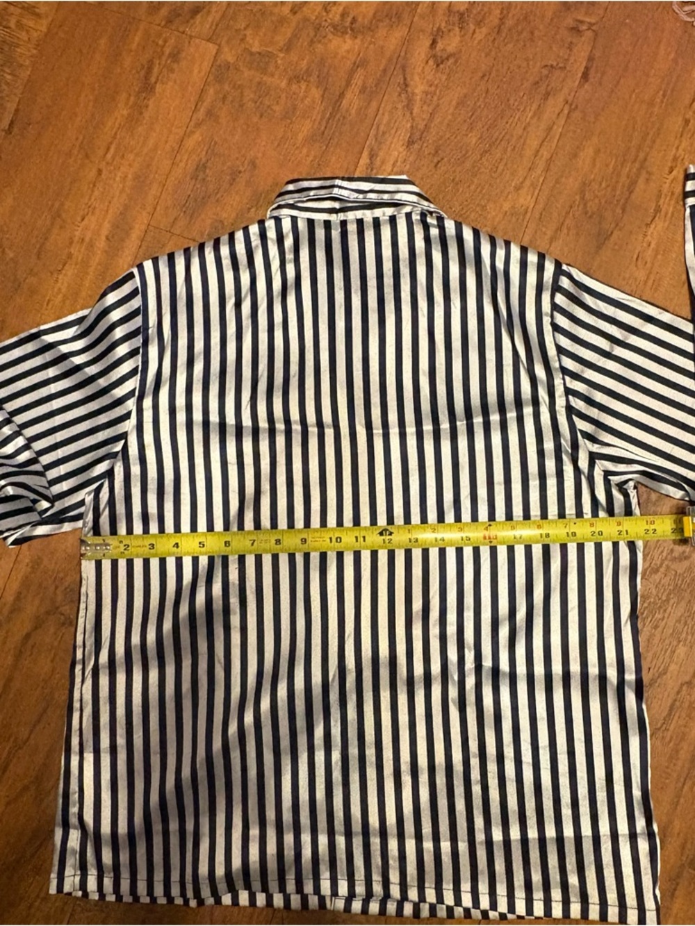 Striped blue/white satin like matching pajamas long sleeve button up & pants m - Picture 8 of 12